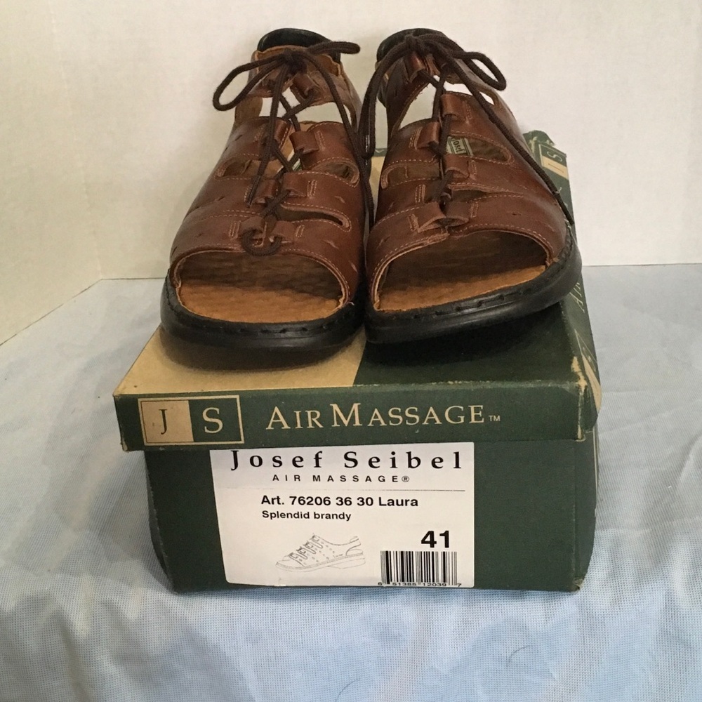 Women’s shoes
